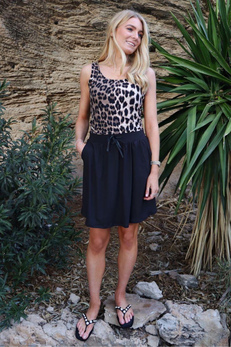 Alma Turn Top | Big Lux Leo Fossil | Bluse fra Liberté