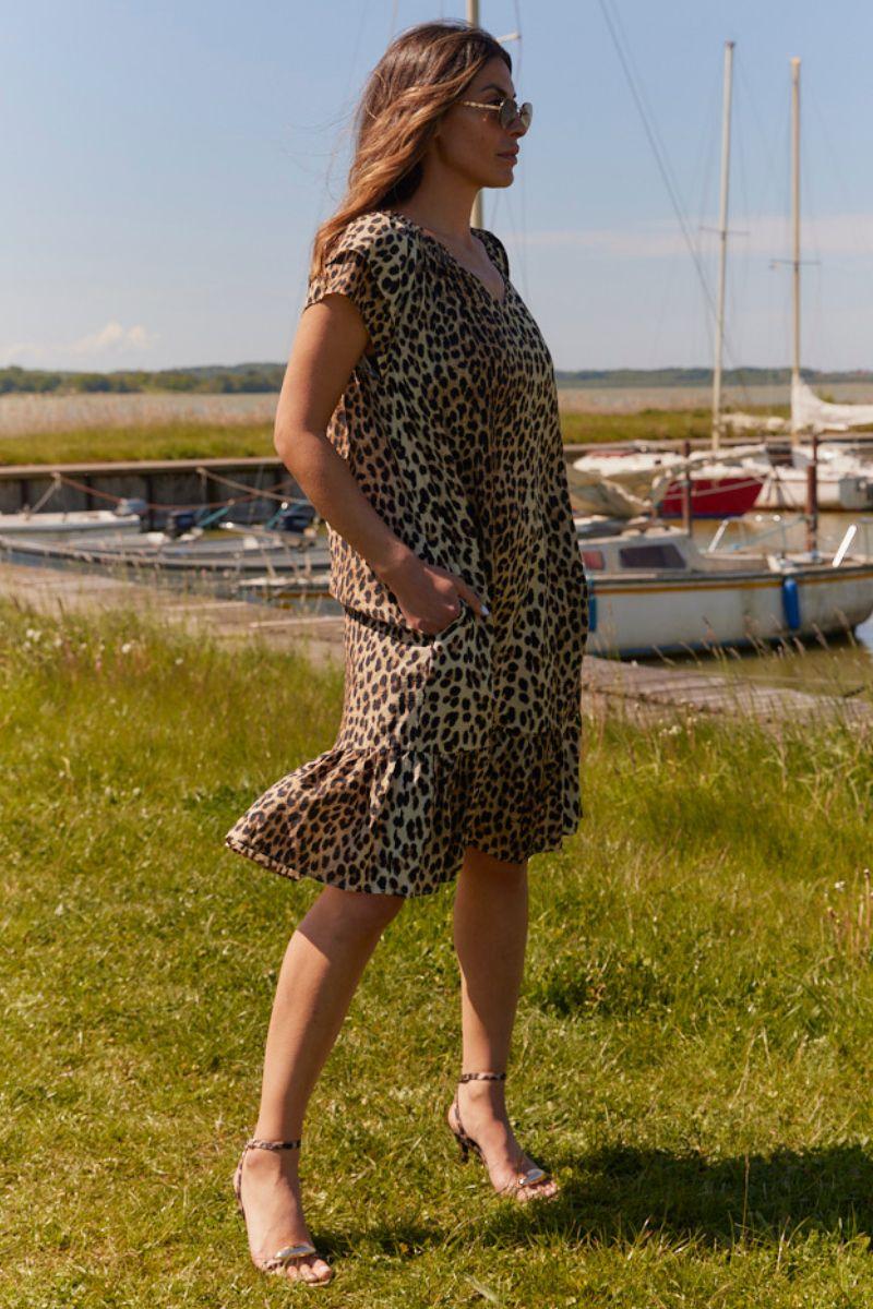 Sunrise Crop Lima Leo Dress 36538 | Khaki | Kjole fra Co'couture