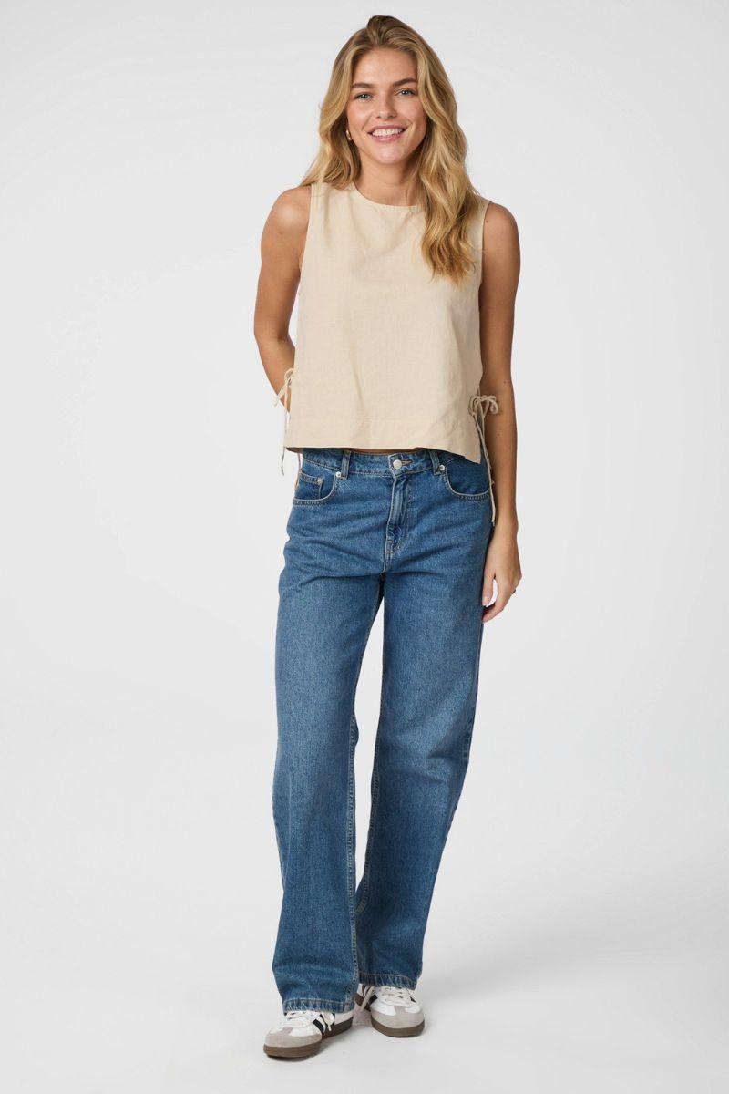 Svetlana Linen Top | Sand | Bluse fra Neo Noir