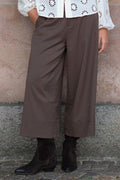 Lia Hose 2828 | Braun