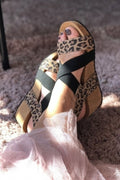 Stacia Sandale mit Keilabsatz | BraunLeopardSchwarzElastisch