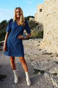 Asta SS V-Ausschnitt Kleid | Blauer Denim