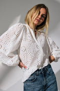 Giselle Anglaise V-Shirt | Weiß
