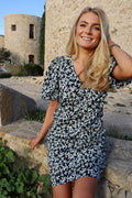 Siona V-Ausschnitt Kleid | Schwarze Blume