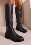 Aia Stiefel | Schwarz